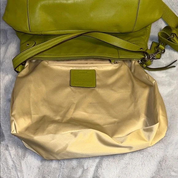 COACH F 23937 Pistachio Green Leather Shoulder Bag With Crossbody Strap - Picture 11 of 12